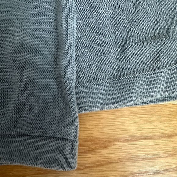 Reunion Mens Sweater Polo Style Gray Silk Button Collar Size L - Picture 5 of 7